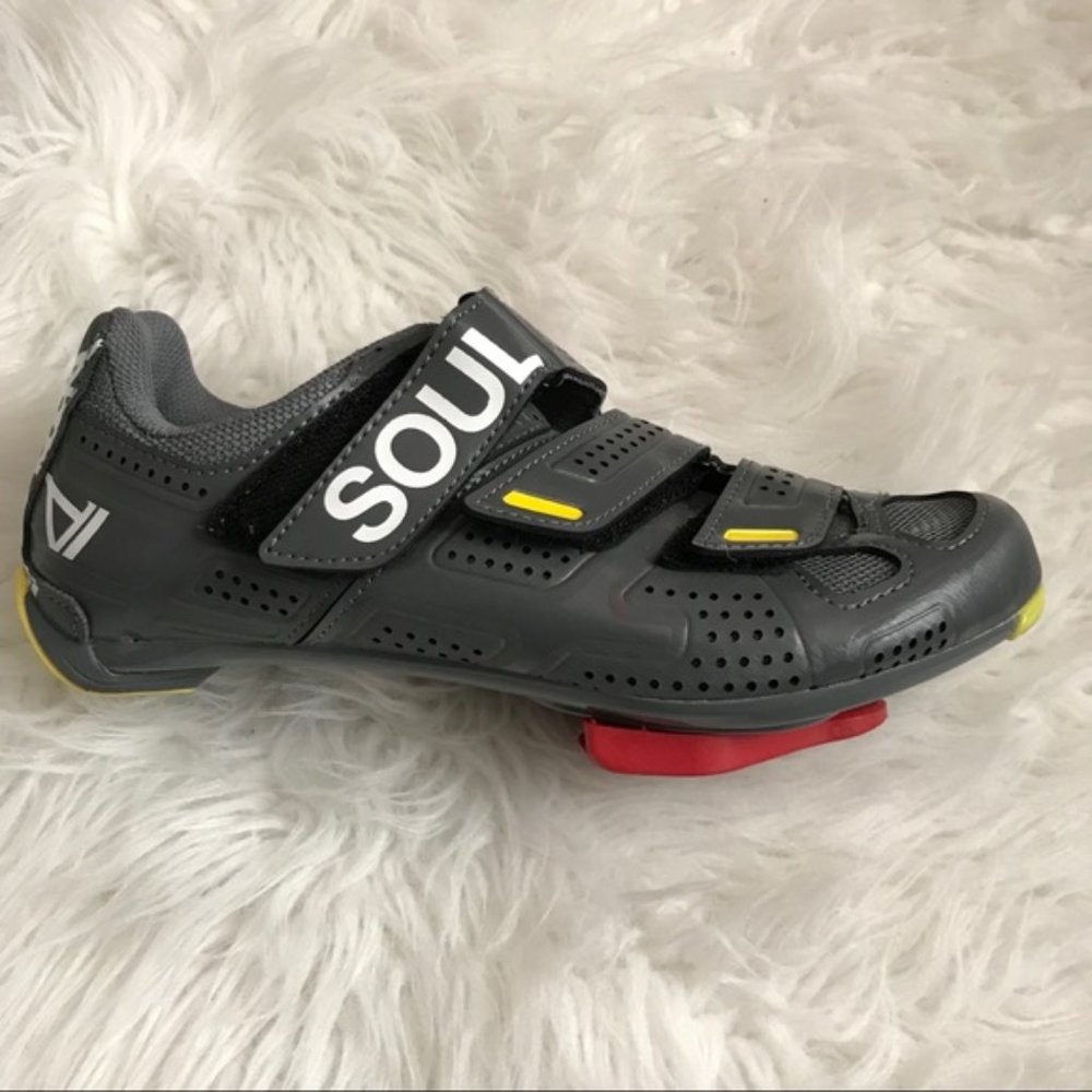 SoulCycle Spinning Shoes Size 8